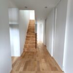 玄関ホール・階段