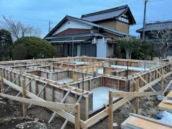 つくば市M様邸　新築工事　基礎工事　立ち上がり型枠組みをおこないました