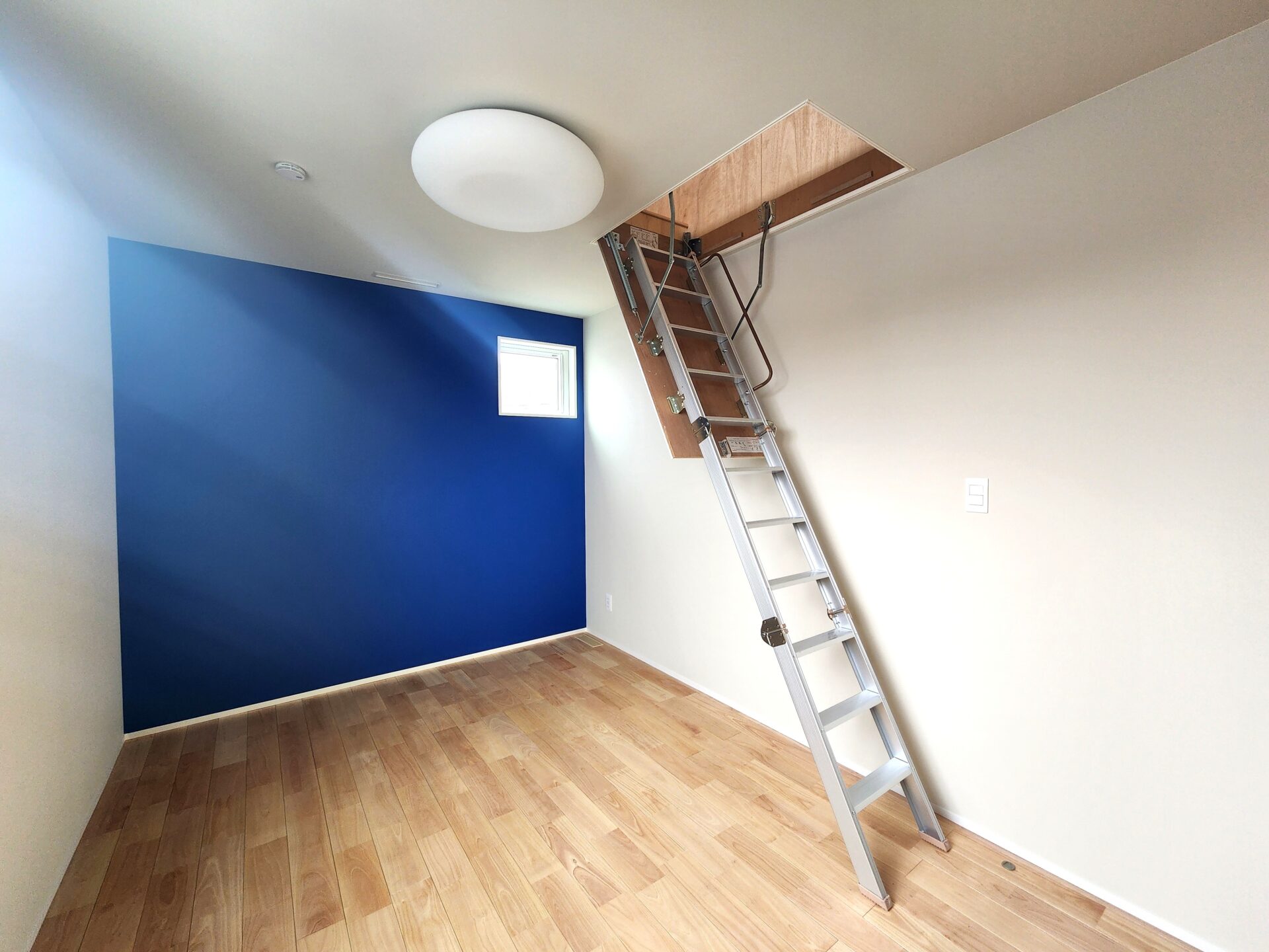 洋室・上部ロフト