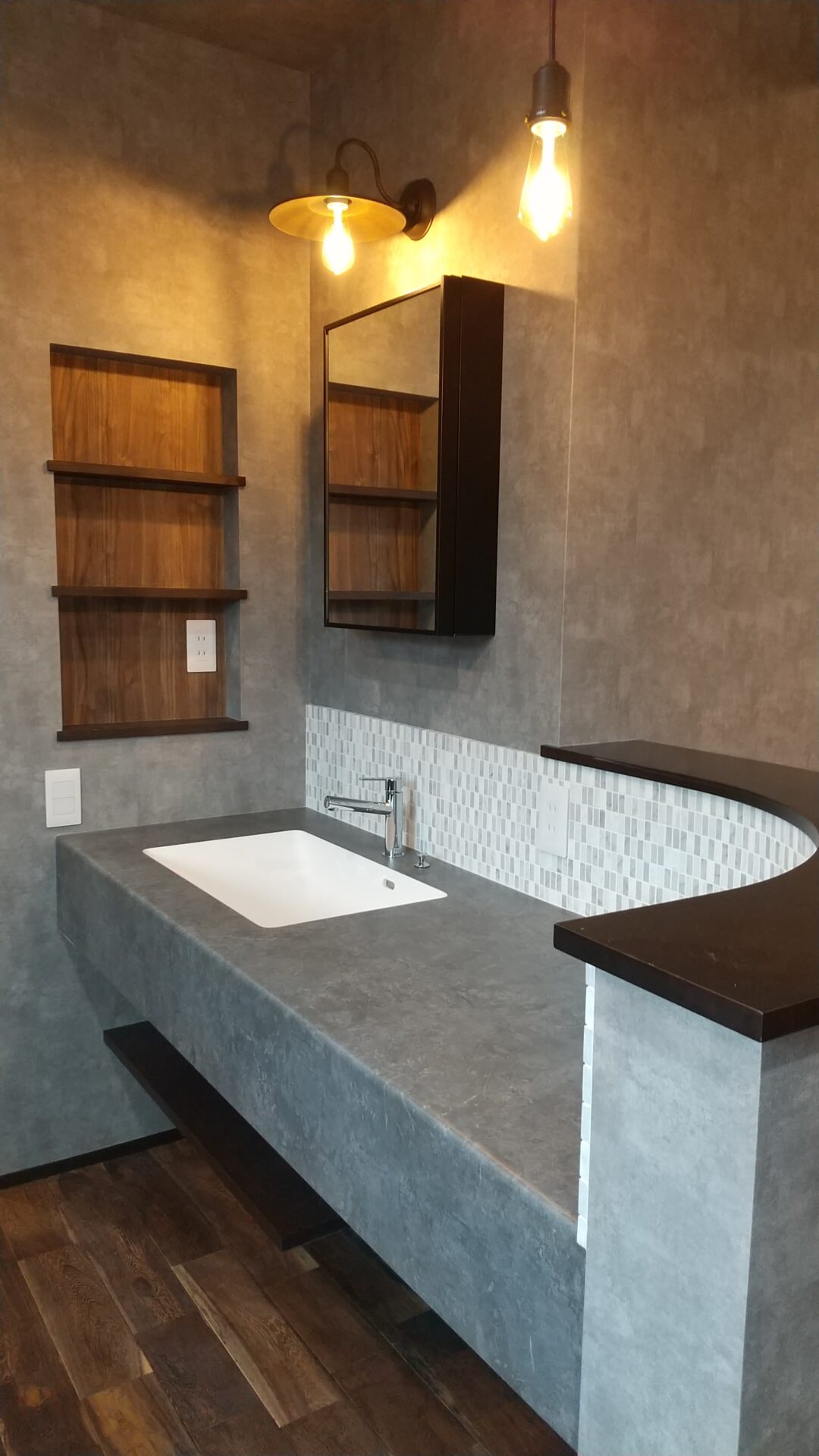 2Ｆ:洗面化粧台