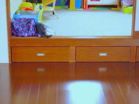 和室小上がり下収納