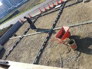 ワイヤーメッシュ敷き