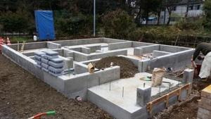 玄関ポーチのタイル下地