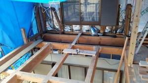 ベランダ造作開始です