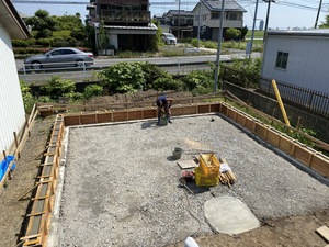 立ち上がり生コン打設
