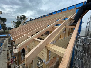 つくば市Y様邸　新築工事　大工工事　屋根垂木を取り付けました