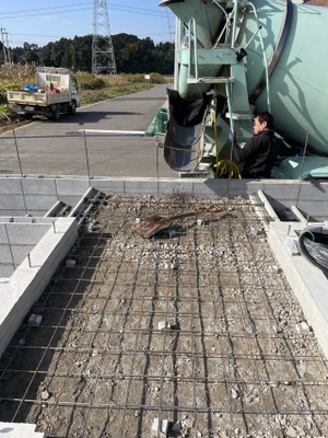 つくば市I様邸　新築工事　外構工事　生コン打設をおこないました